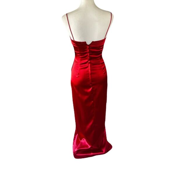 NWT Roberta Bridal Red Satin Column Gown | Size 3/4 - Picture 6 of 9